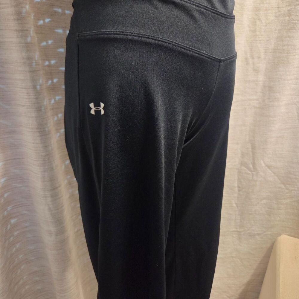 Women's Black Yoga Capris